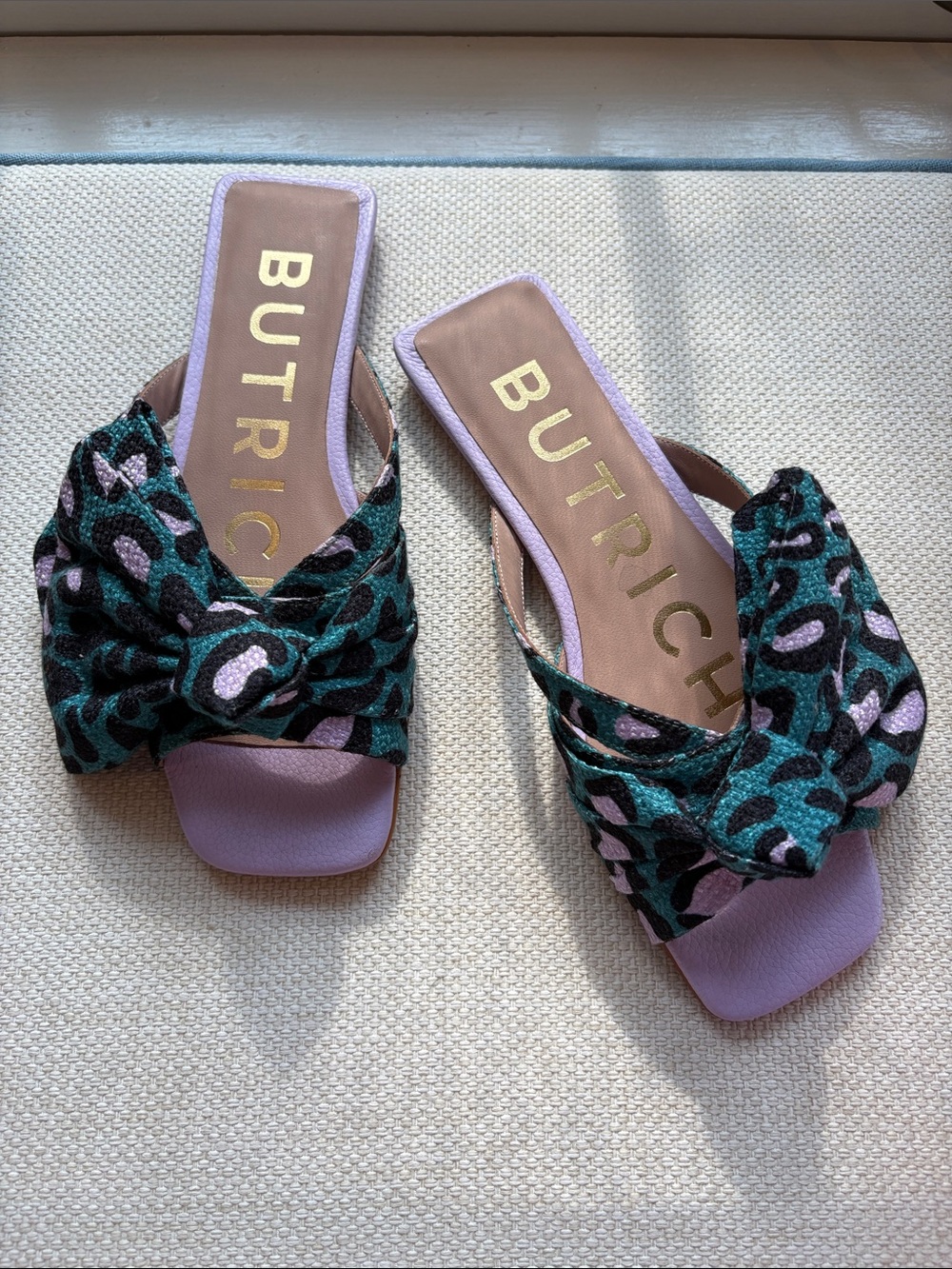 Butrich Lilac & Teal Knot Slide Mule